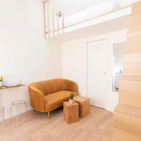 Beautiful In Small House Near Eiffel Tower Apartamento *
