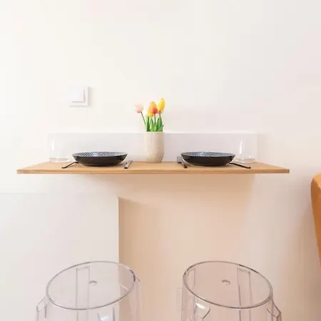 Appartamento Beautiful In Small House Near Eiffel Tower Parigi